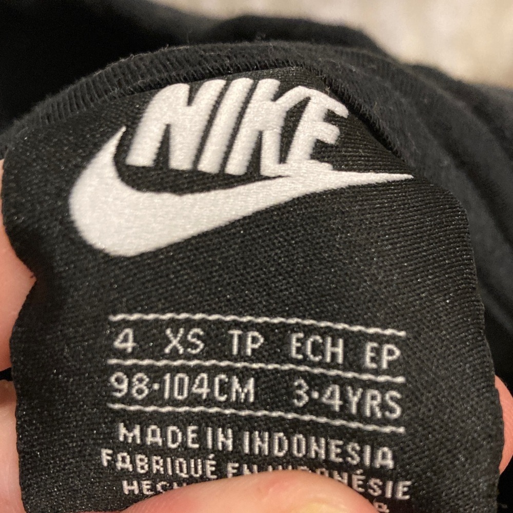 Kids Nike Hoodie - Picture 6 of 8